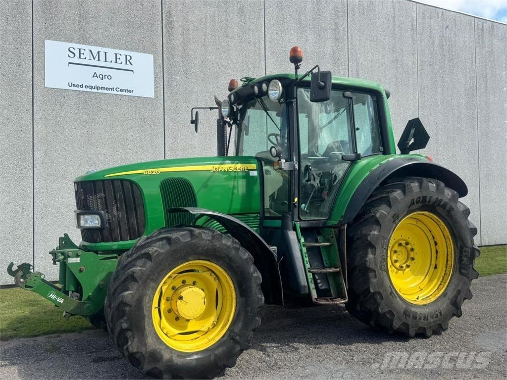 John Deere 6820 Traktory