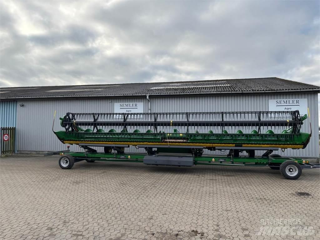 John Deere 735D Kombajnové hlavice