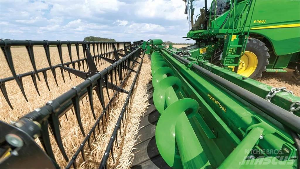 John Deere 735D Kombajnové hlavice