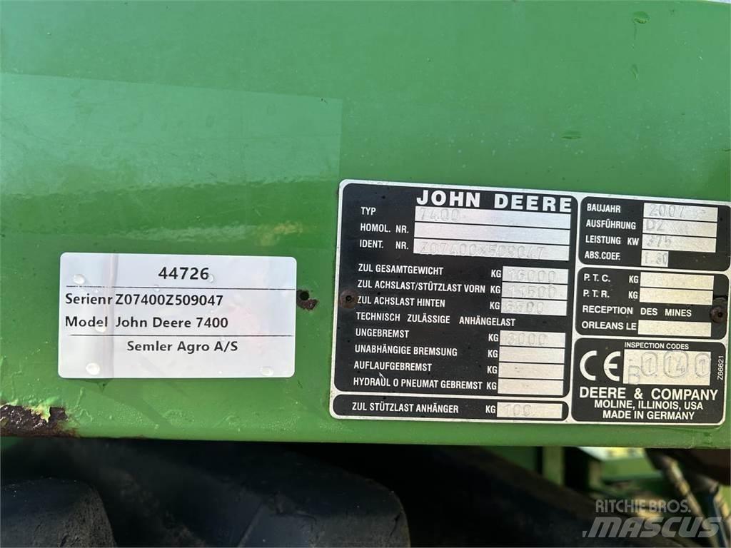 John Deere 7400 Sklízecí řezačka
