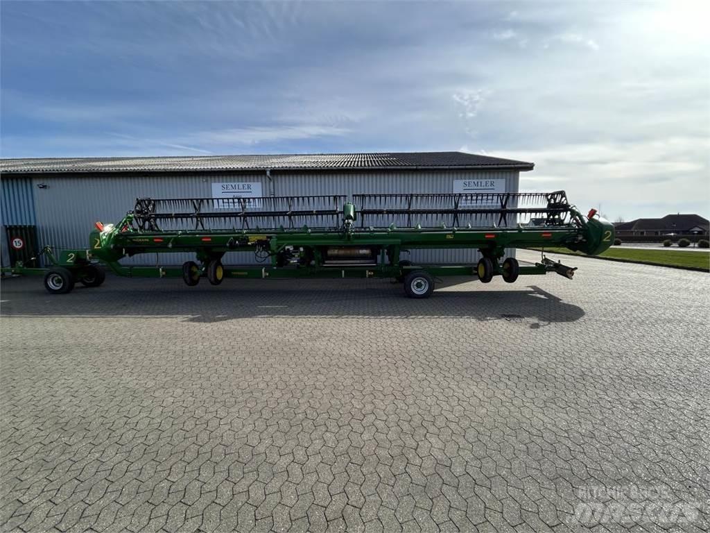 John Deere 740D Kombajnové hlavice