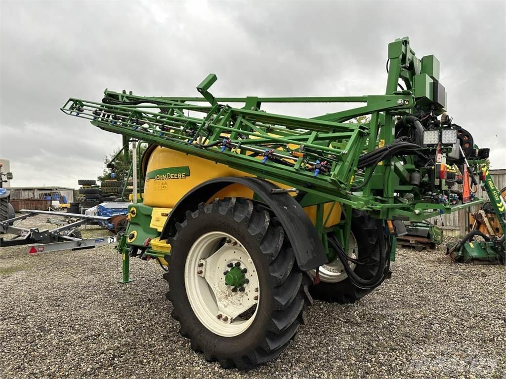 John Deere 740I Tažené postřikovače