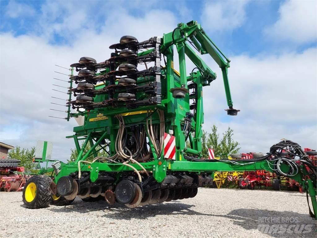 John Deere 750 A Mechanické secí stroje