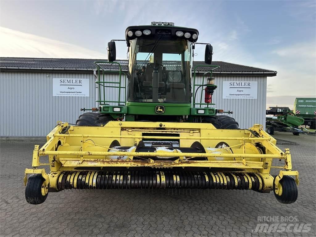 John Deere 7700 Sklízecí řezačka