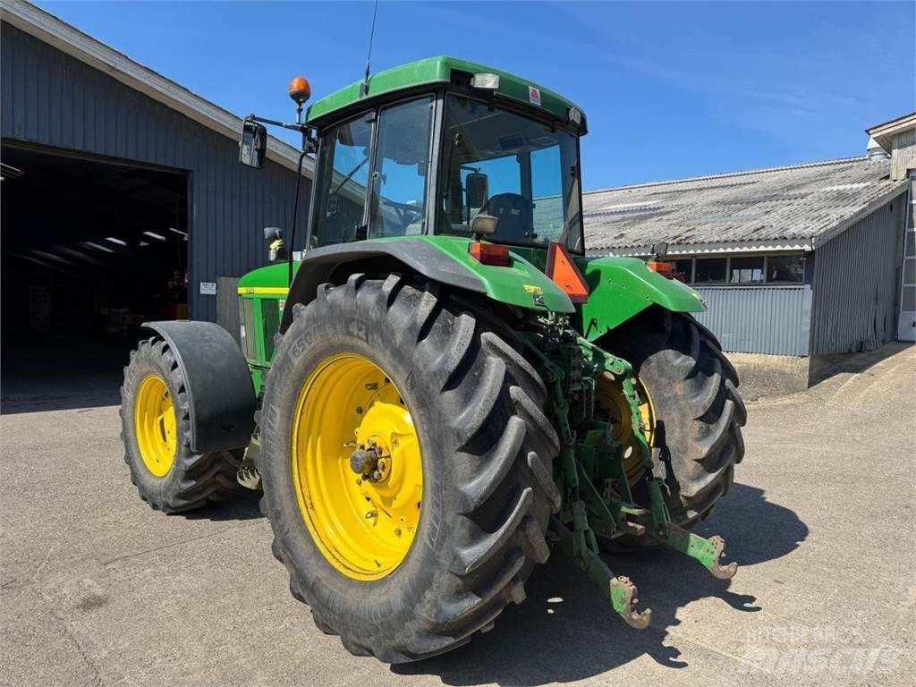 John Deere 7810 Traktory