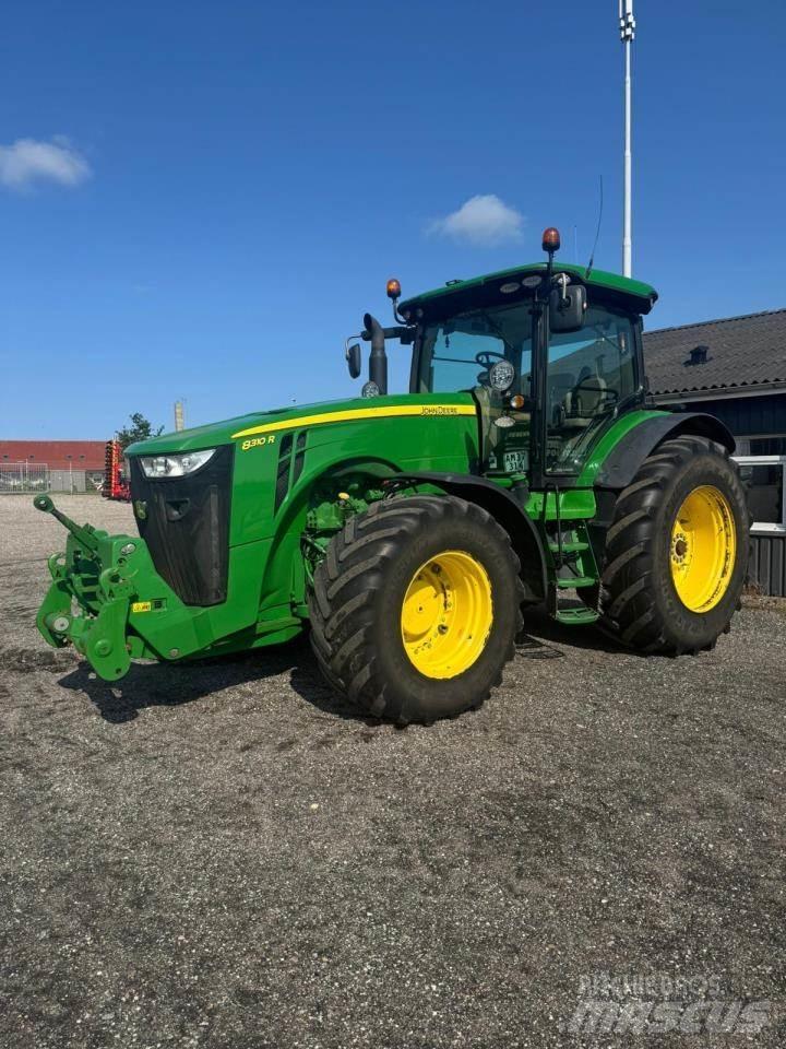 John Deere 8310R Traktory