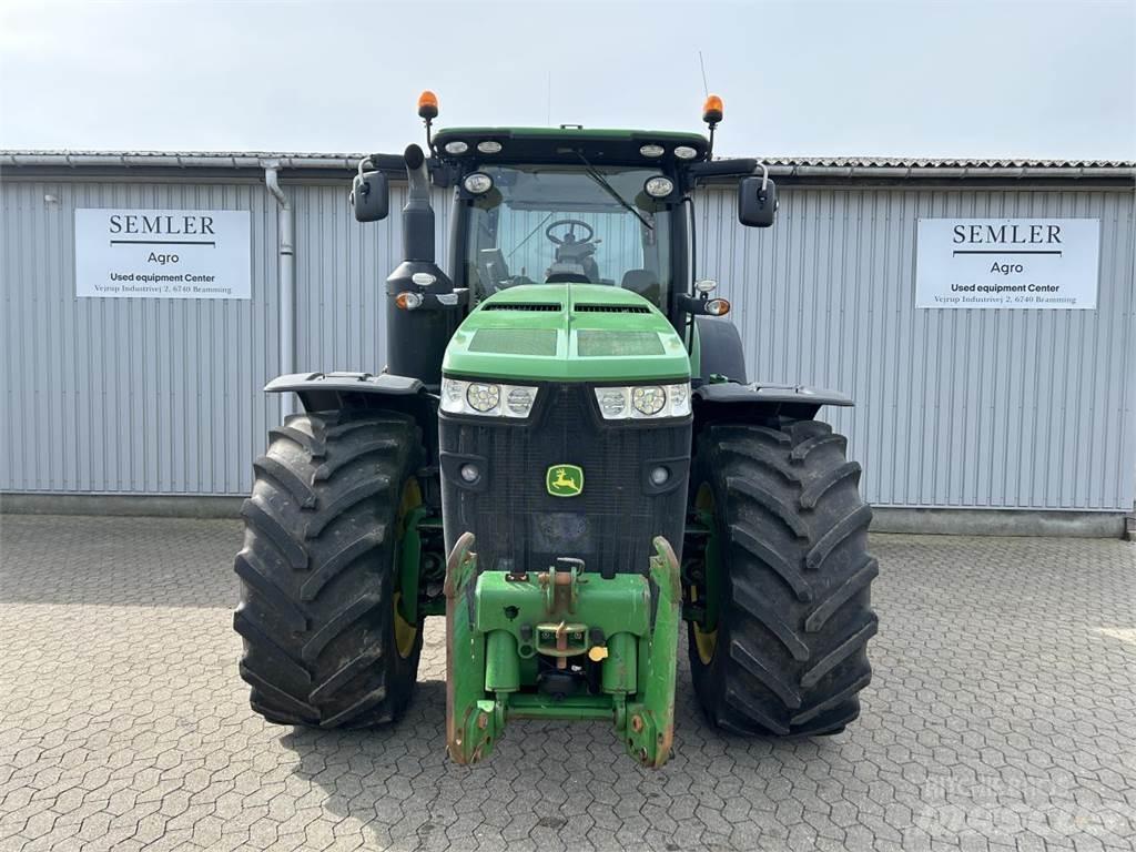 John Deere 8320R Traktory
