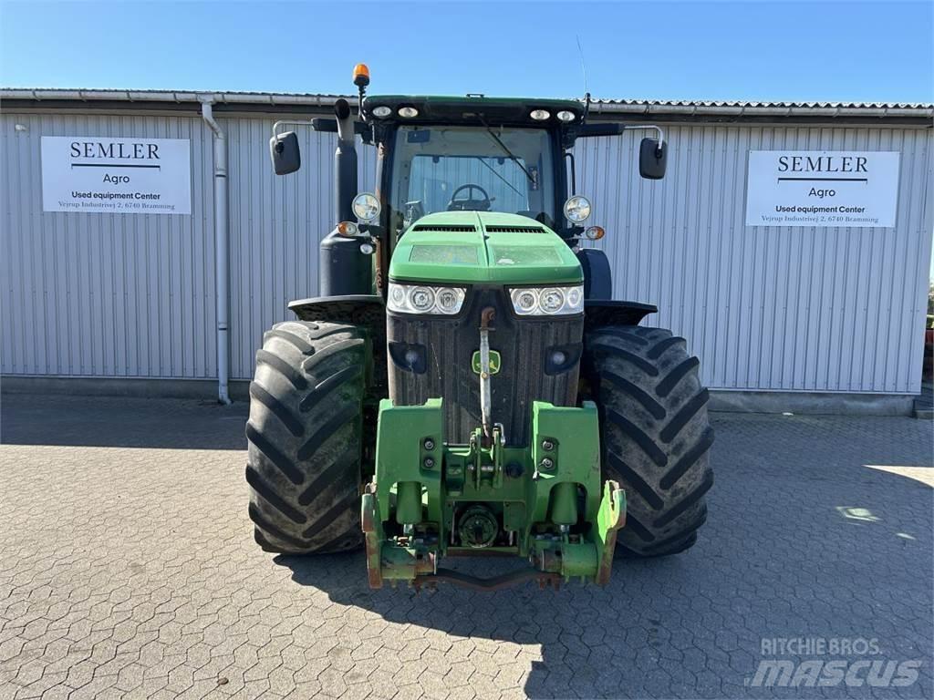 John Deere 8360R Traktory