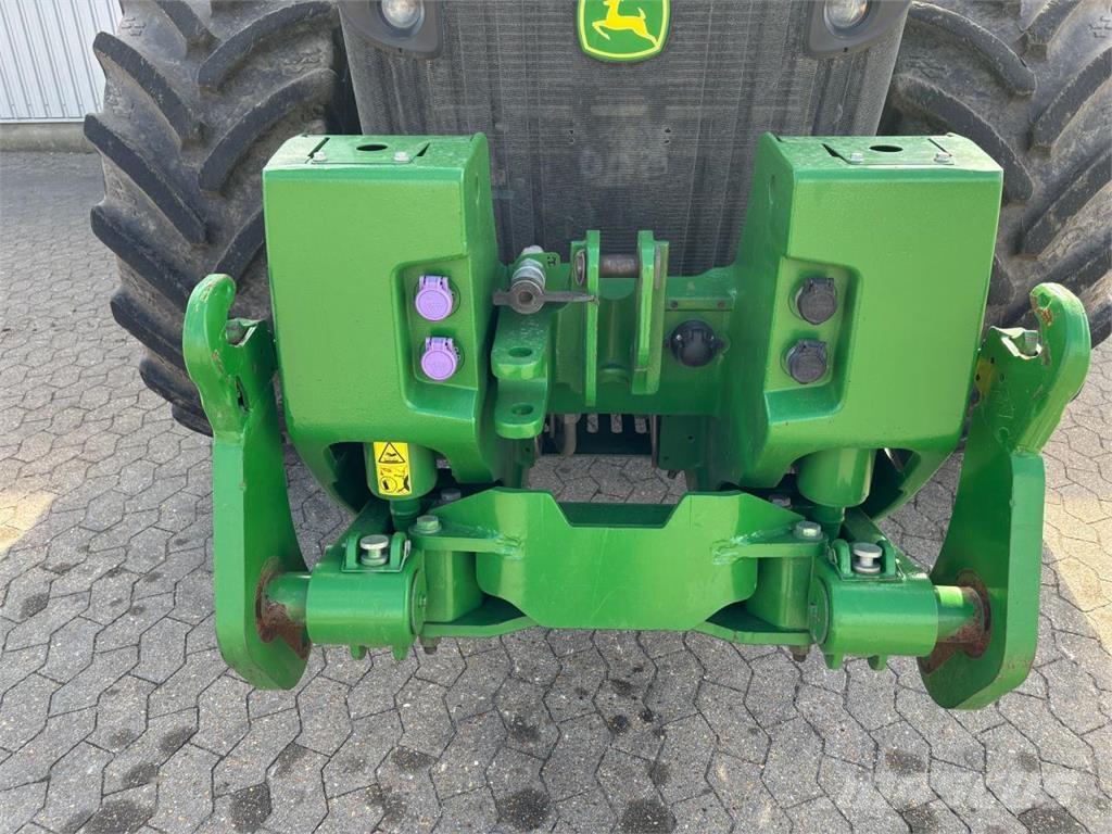 John Deere 8400R Traktory