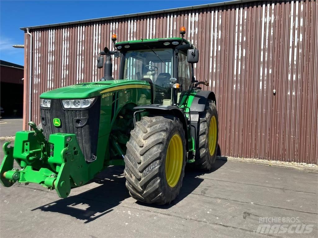 John Deere 8400R Traktory