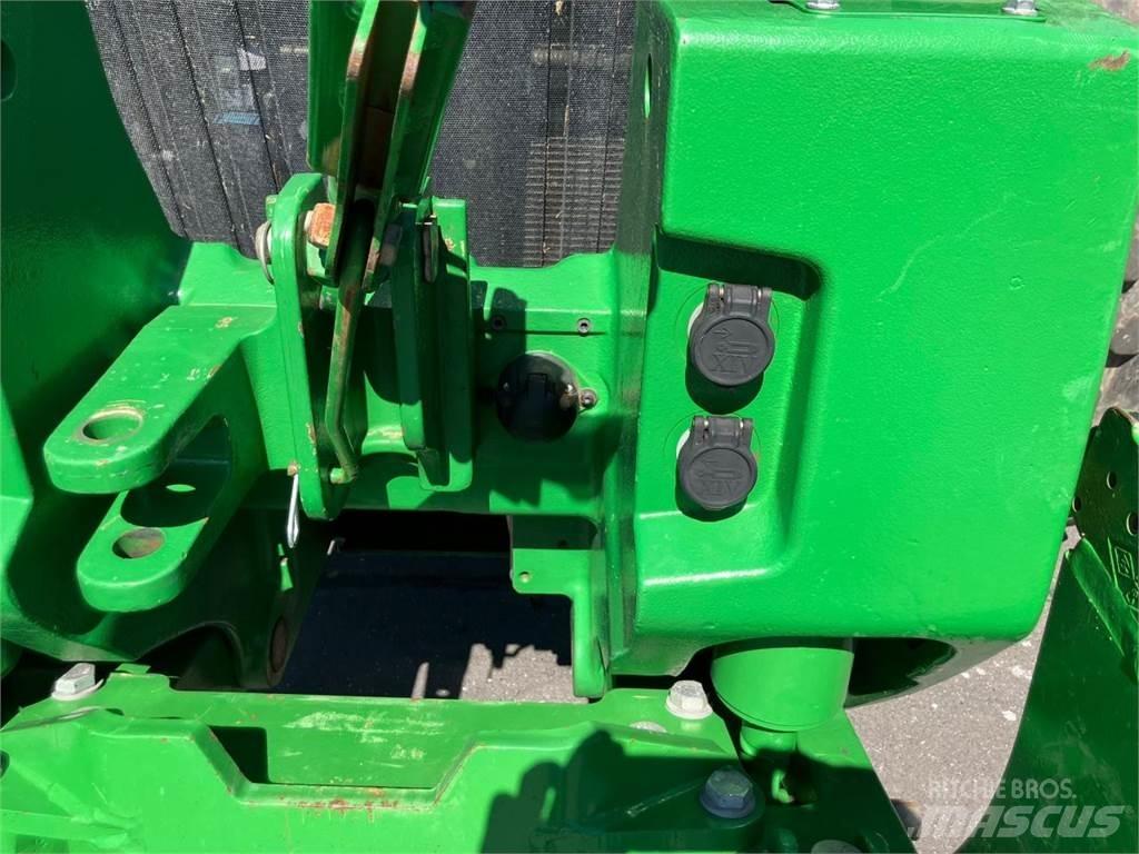 John Deere 8400R Traktory