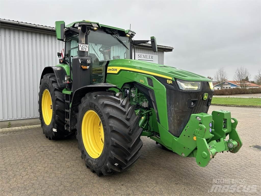 John Deere 8R 370 Traktory