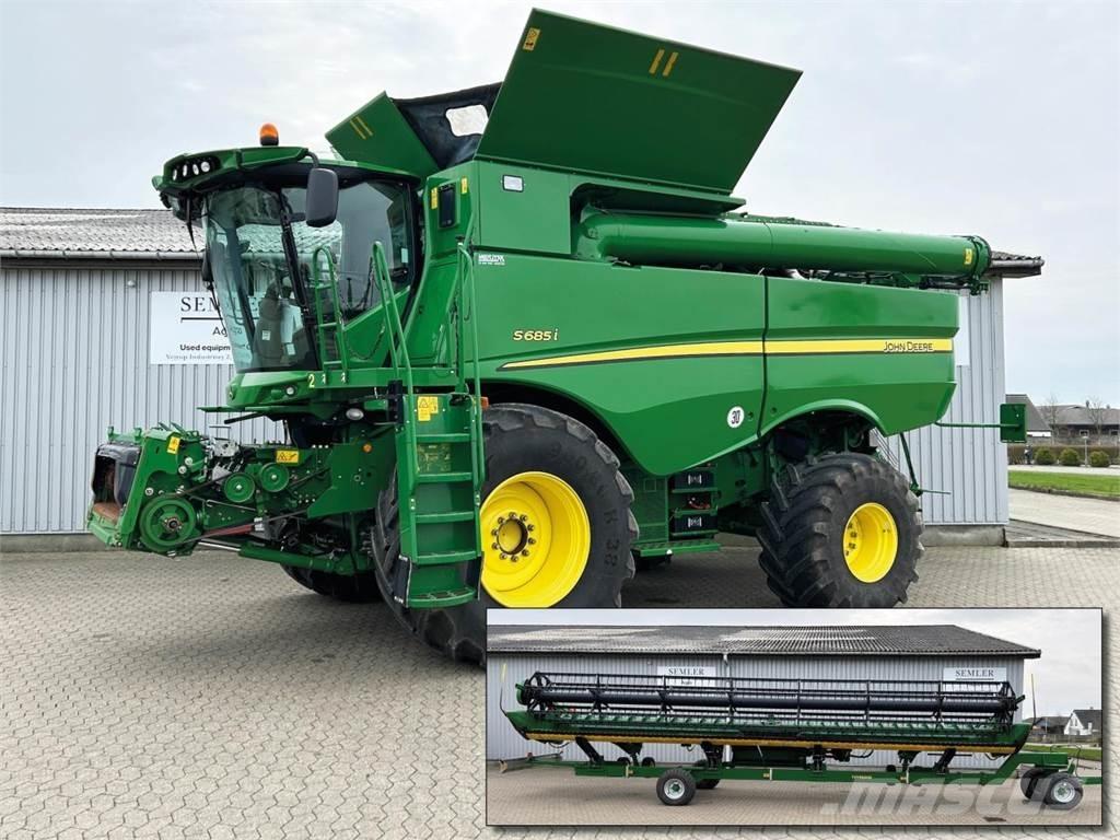 John Deere S685I Sklízecí mlátičky