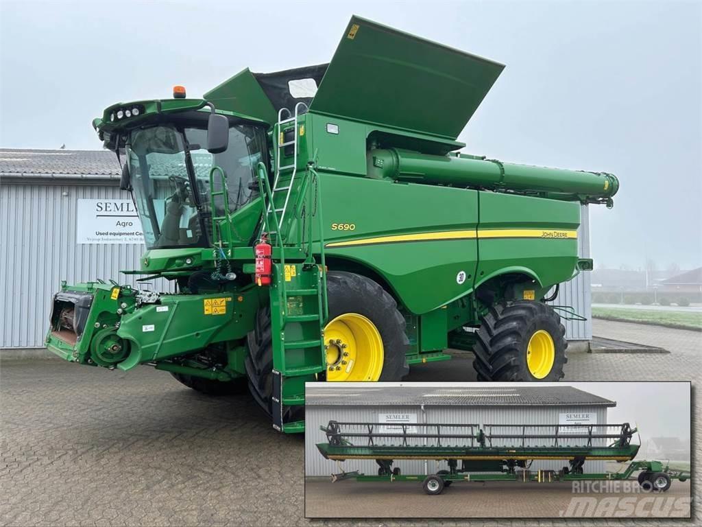 John Deere S690 Sklízecí mlátičky