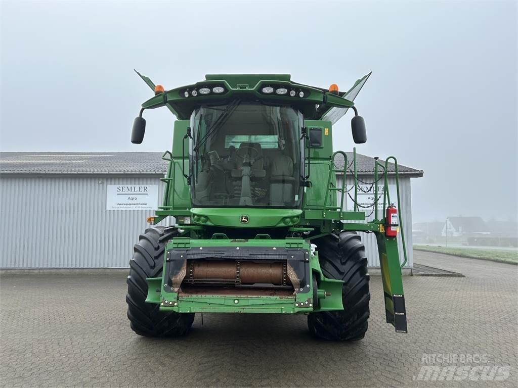 John Deere S690 Sklízecí mlátičky