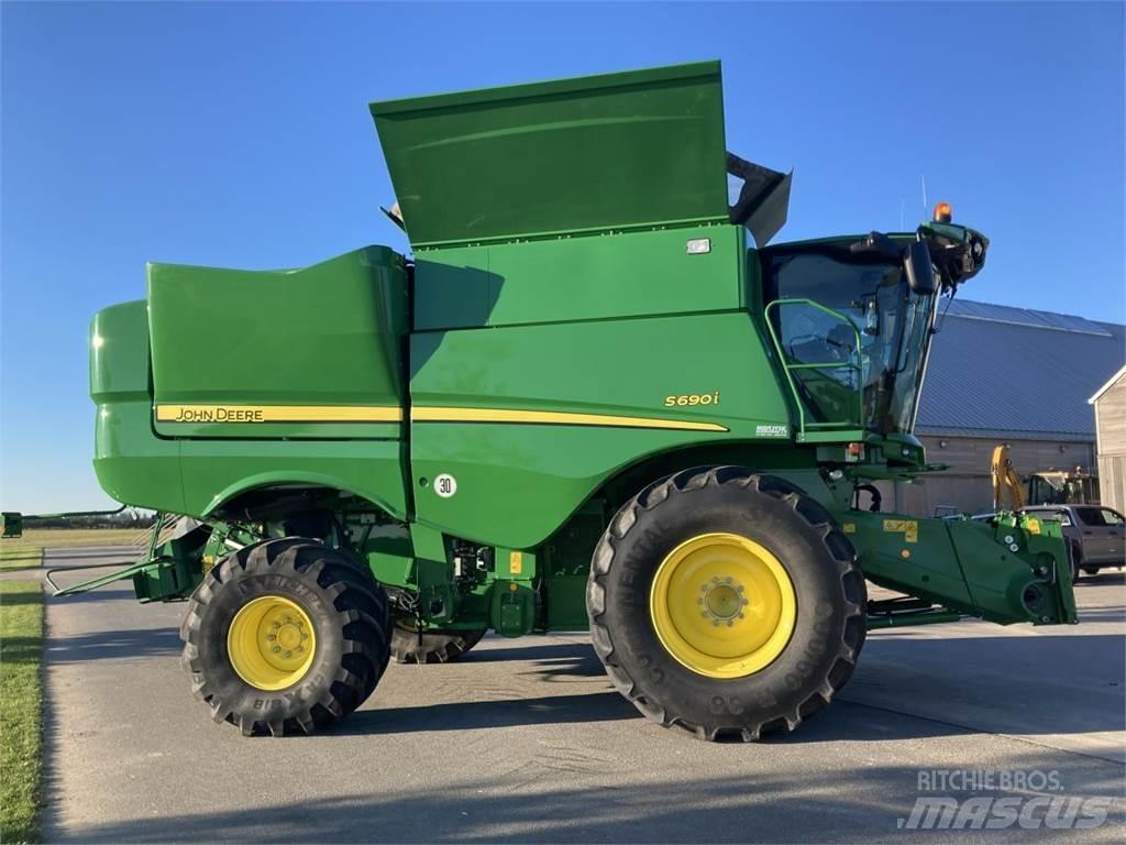 John Deere S690I Sklízecí mlátičky