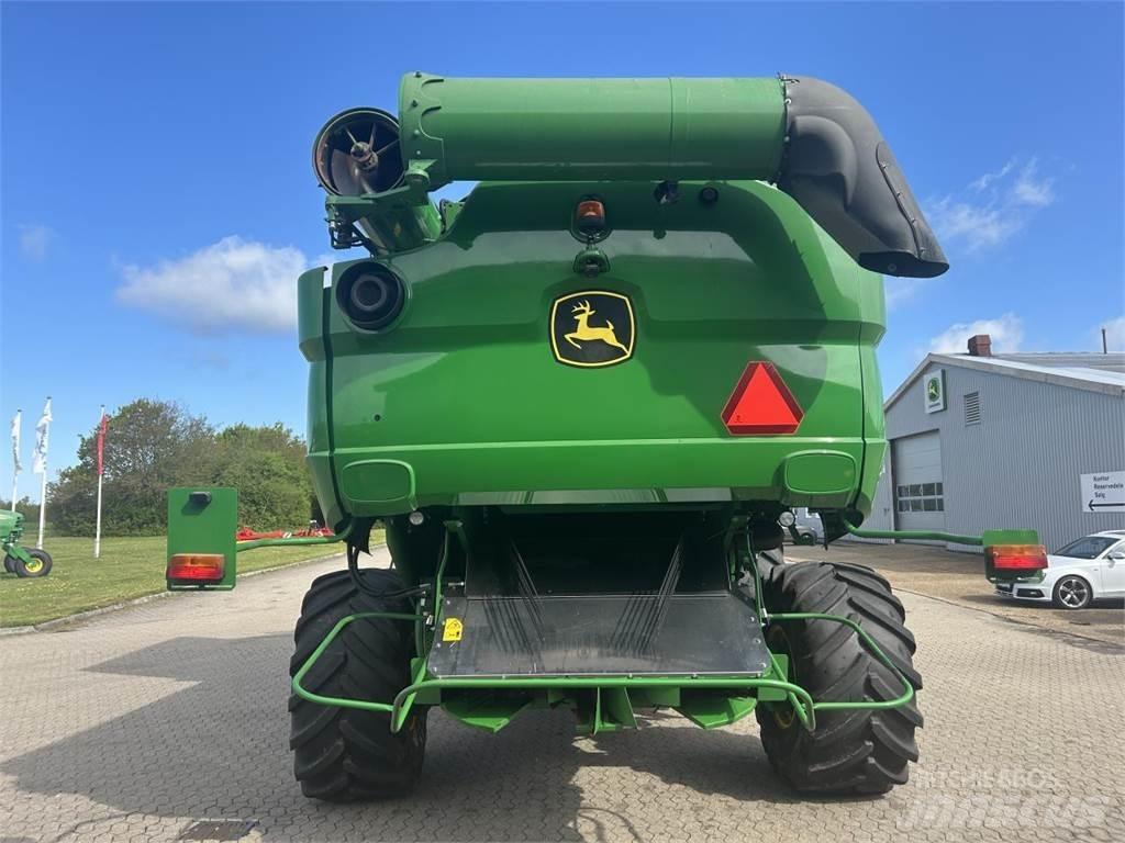 John Deere S785 Sklízecí mlátičky