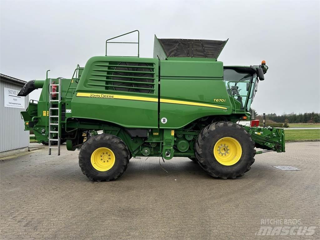 John Deere T670 Sklízecí mlátičky