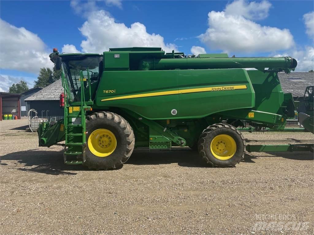 John Deere T670I Sklízecí mlátičky