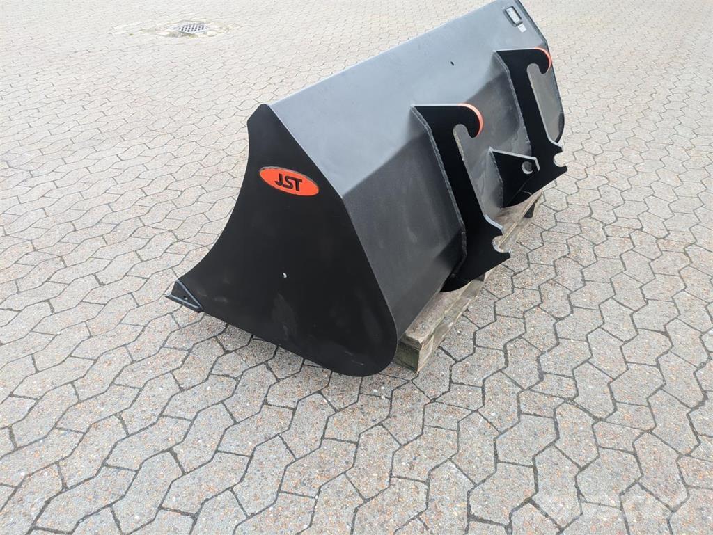 JST M SKOVL Další příslušenství k traktorům