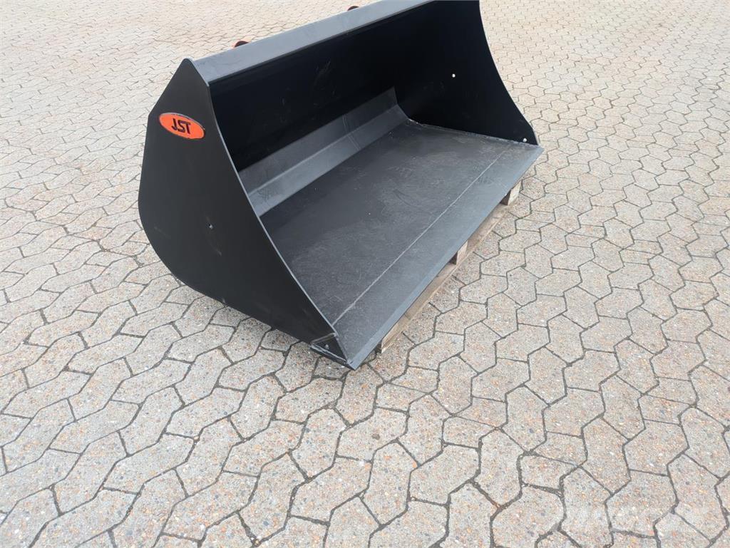 JST M SKOVL Další příslušenství k traktorům