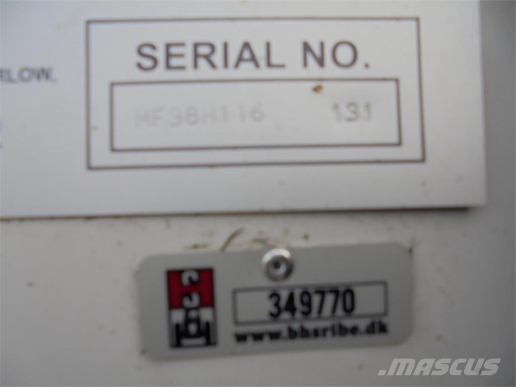 Keenan MF380 Samosběrací vozy