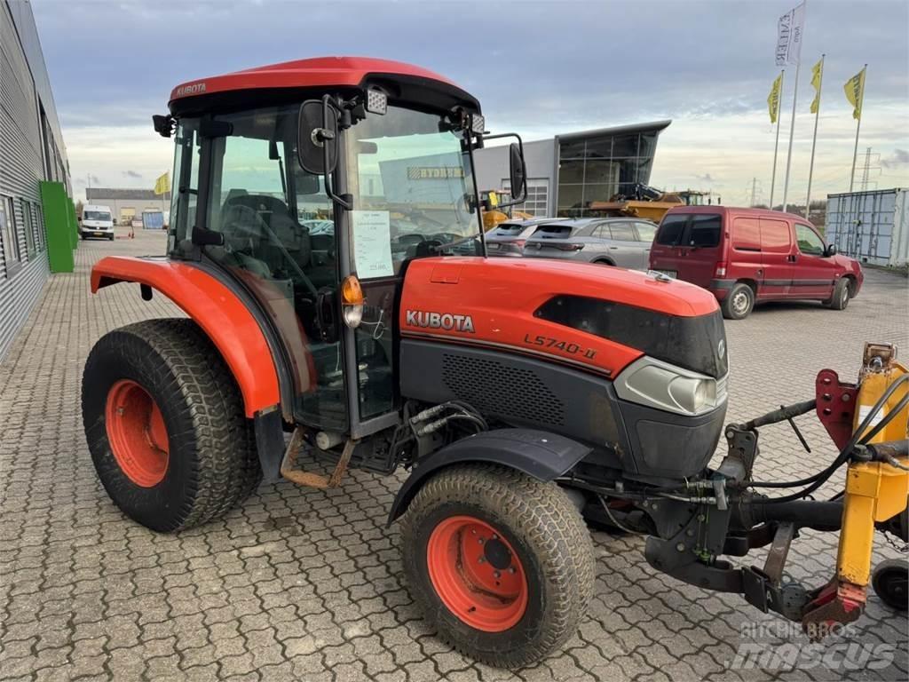 Kubota 5740 Kompaktní traktory
