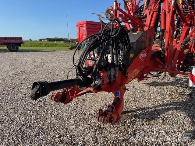 Kuhn GA13131 Obraceče a shrabovače sena
