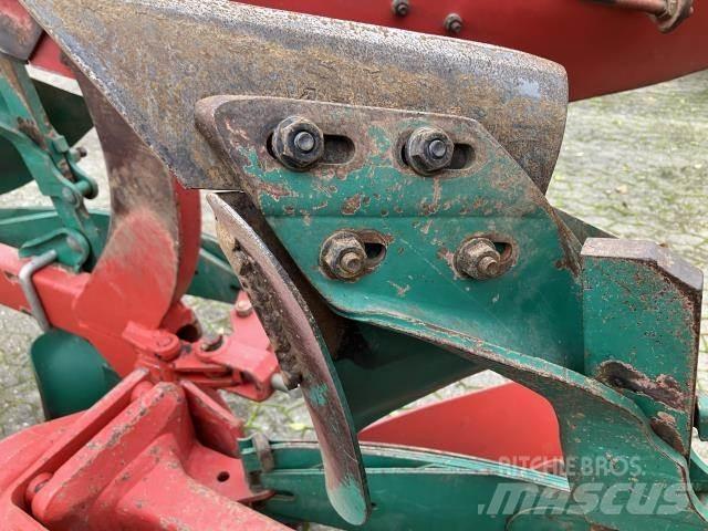 Kverneland EG200 Oboustranné pluhy