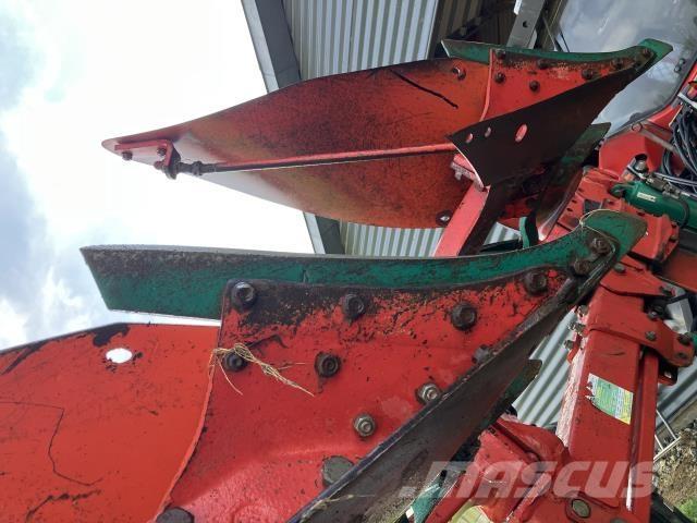 Kverneland PL Oboustranné pluhy