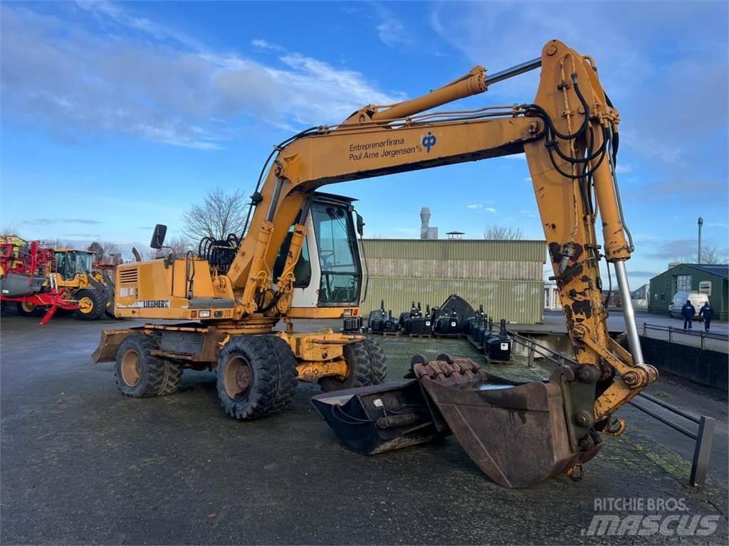 Liebherr 902 Kolová rýpadla