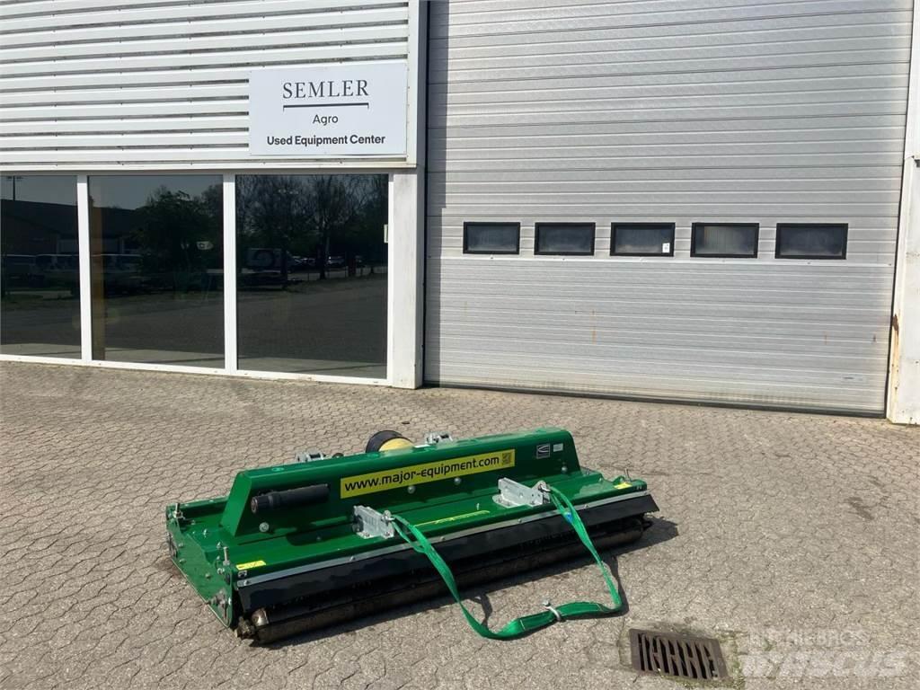 Major MJ71 240 Žací stroje