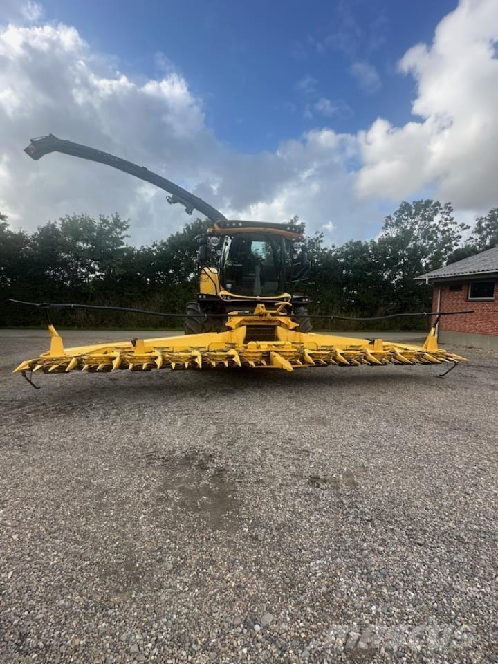 New Holland FR650 Sklízecí řezačka