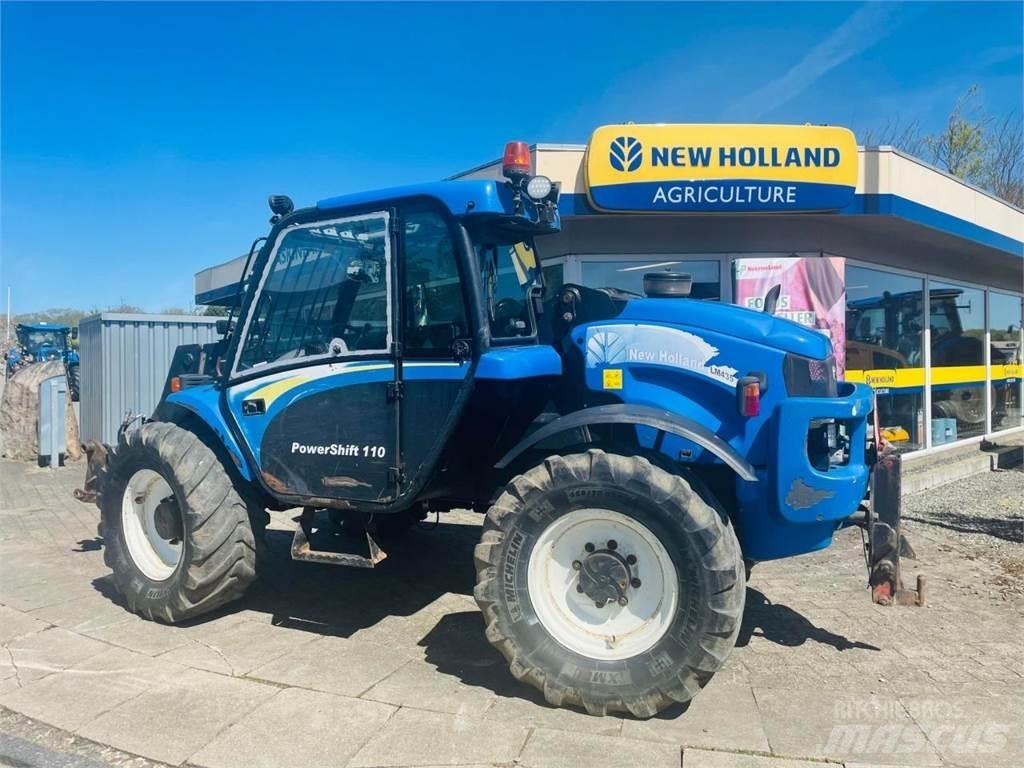 New Holland LM435 Teleskopické manipulátory