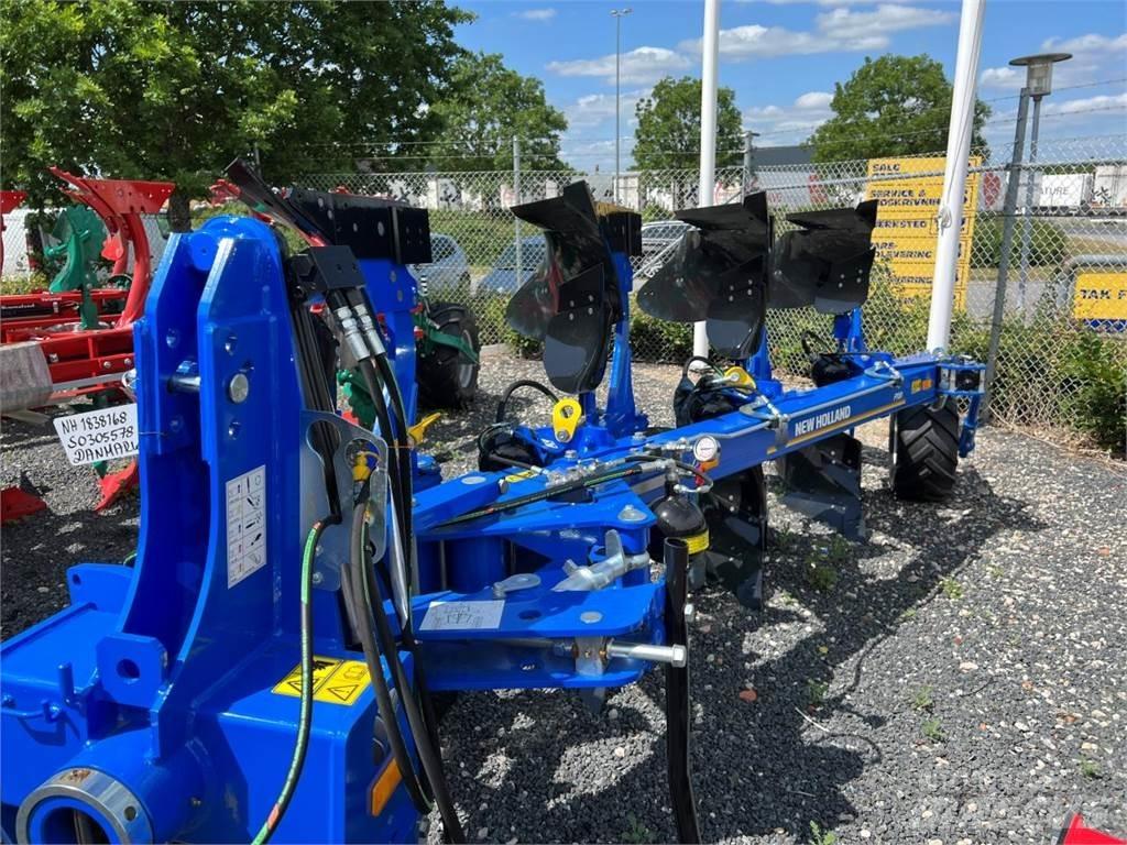 New Holland PMH4 Oboustranné pluhy