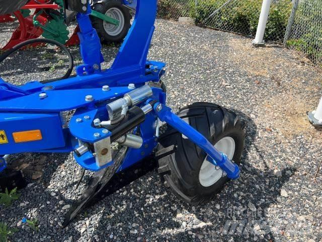 New Holland PMH4 Oboustranné pluhy