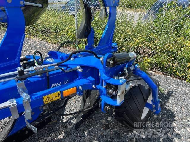 New Holland PMH4 Oboustranné pluhy