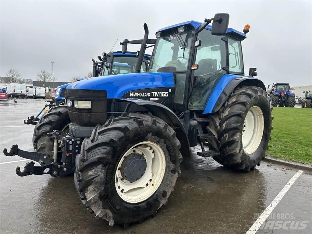 New Holland TM165 Traktory