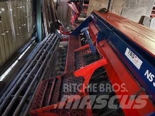 Nordsten NS3040 Mechanické secí stroje