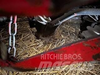 Nordsten NS3040 Mechanické secí stroje