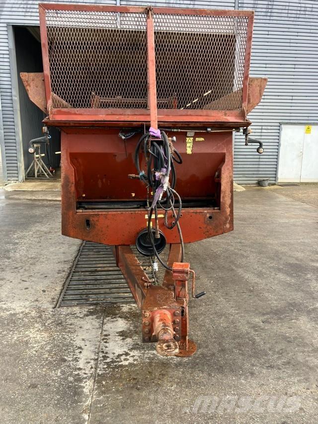 Samson 9 THM Rozmetadla chlévské mrvy