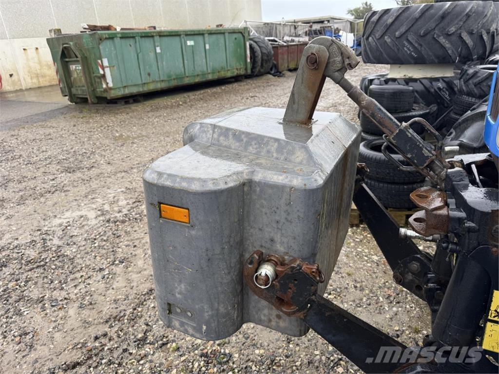  Suer 700 KG Přední závaží