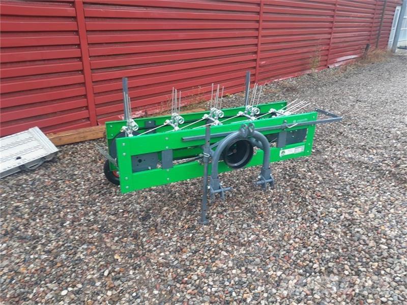  - - - HØ VENDER Kompaktní přídavné zařízení pro traktory