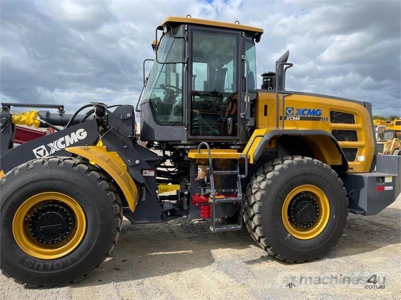  - - - XCMG 948 Kolové nakladače