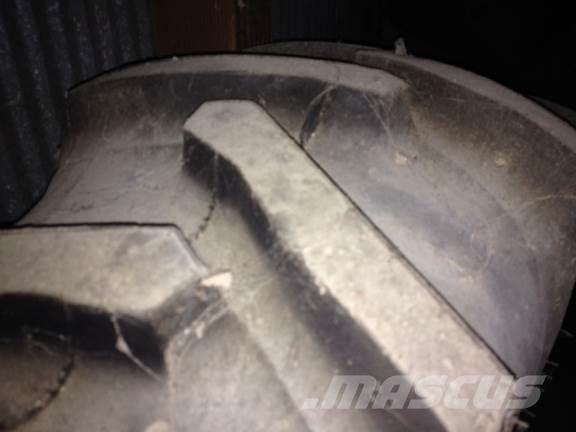  14.9x30 Pneumatiky, kola a ráfky