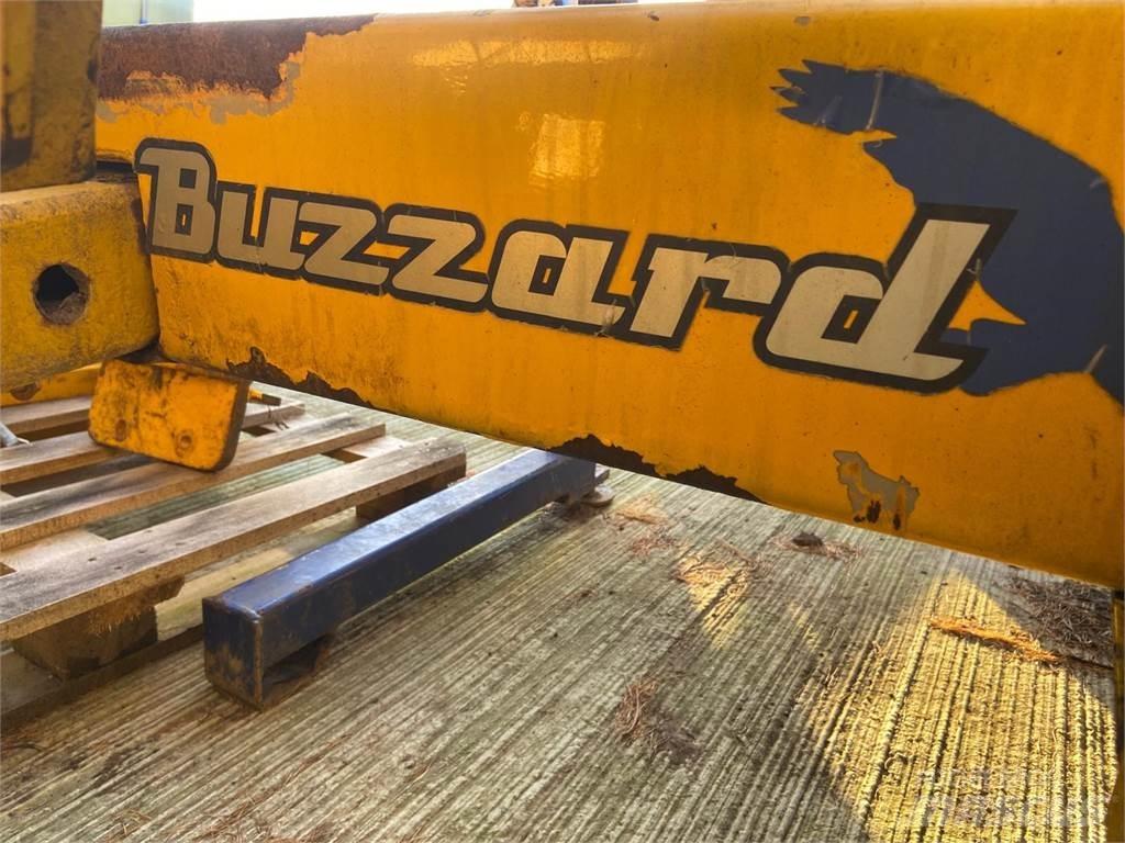 Bomford Buzzard Drtiče a řezače balíků