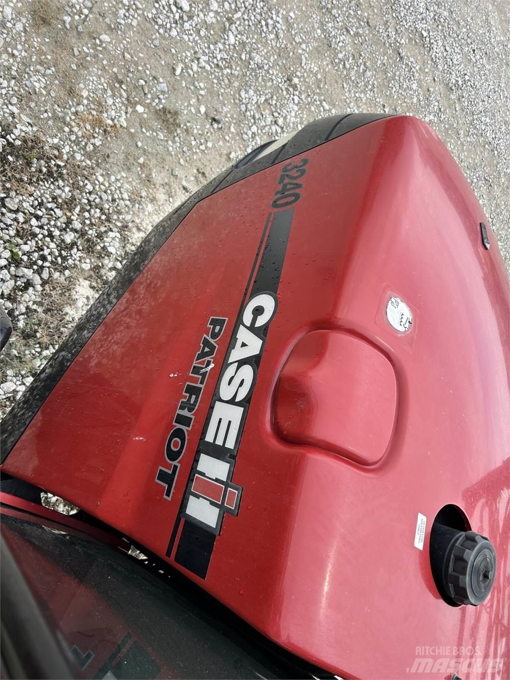 Case IH 3240 Tažené postřikovače