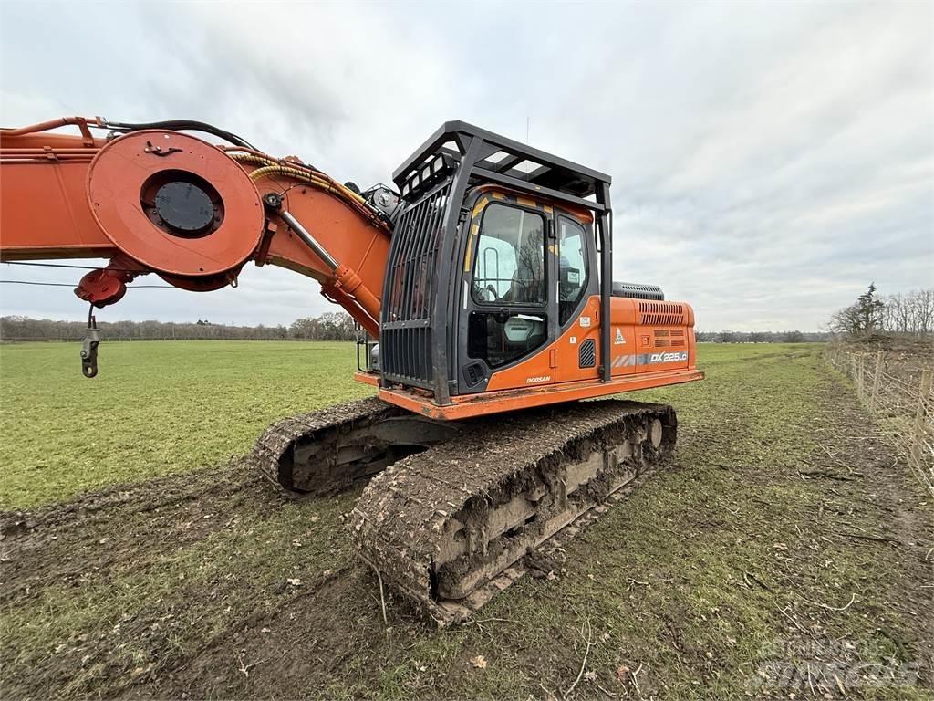 Doosan 225 Jeřáby/Nakladače