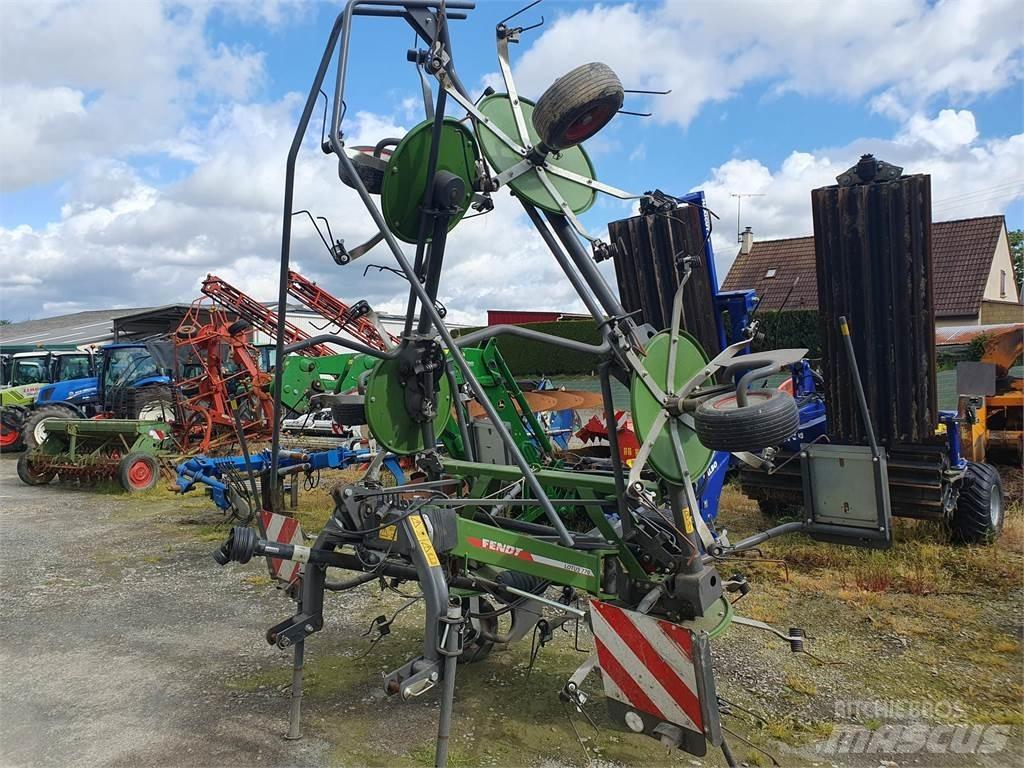 Fendt LOTUS 770 Obraceče a shrabovače sena