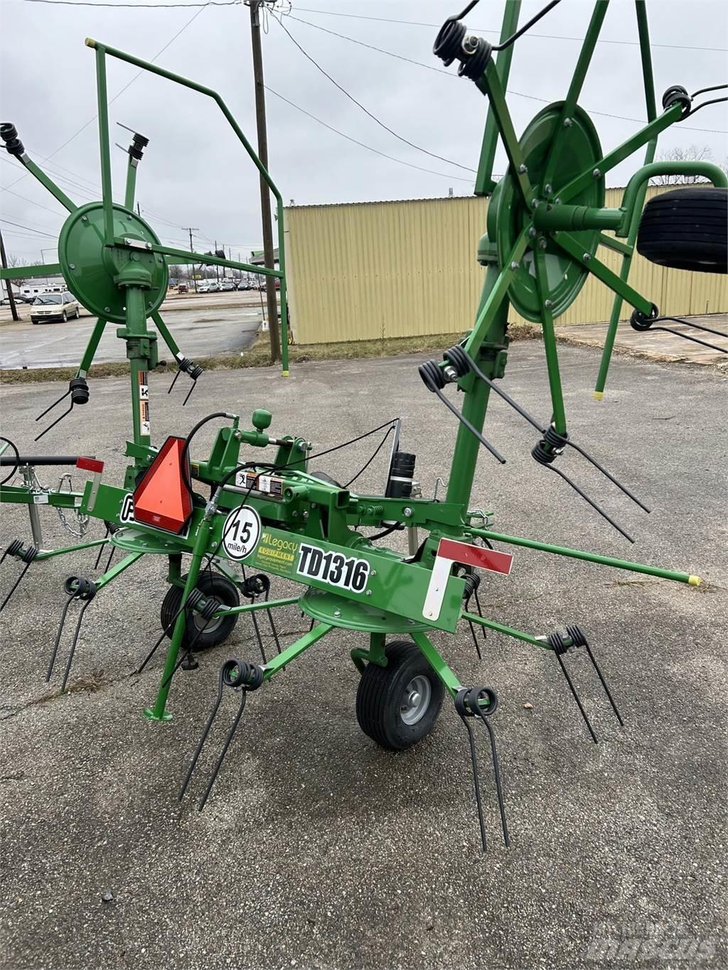 Frontier TD1316 Obraceče a shrabovače sena